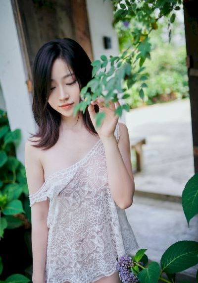 学生女初次夜情电影