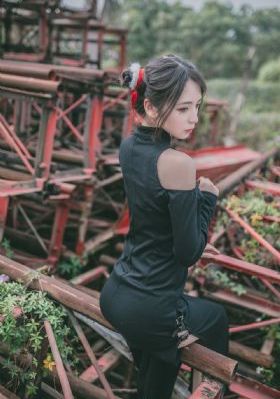 丰满的继母电影